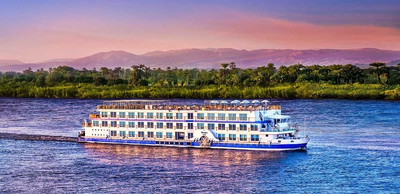 Journey Down the Nile and Egypt's Timeless Wonders: Your Ultimate Egyptian Holiday Experience!